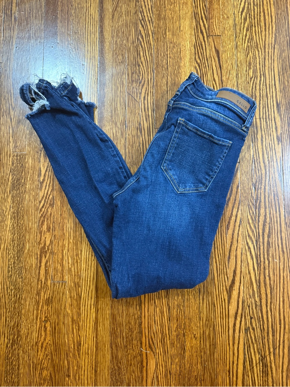 Cello Distressed Skinny Jeans Size 7 Ripped Blue Denim with Back Ankle Fray - Picture 1 of 8